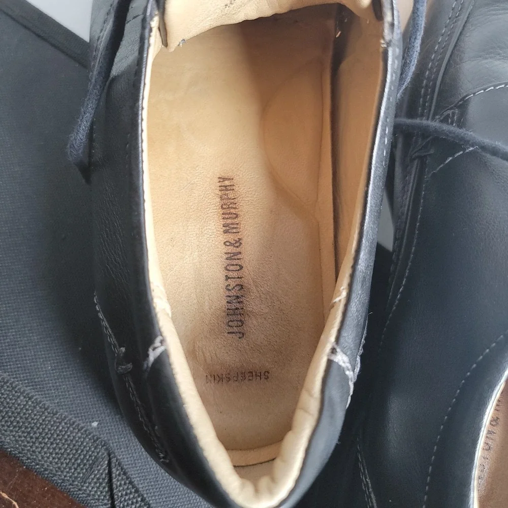 Men's 11 M JOHNSTON & MURPHY Black Leather Moc Toe Derby Comfort Dress Shoe
